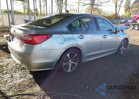 2015 Subaru Legacy 2.5I Limited z USA, uszkodzony, nr VIN 4S3BNAL68F3031214